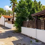 Rona Holiday Home Ana