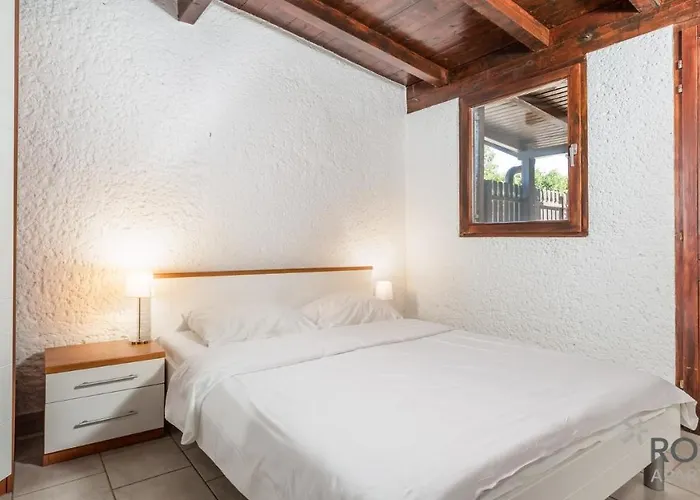 Rona Holiday Home Ana